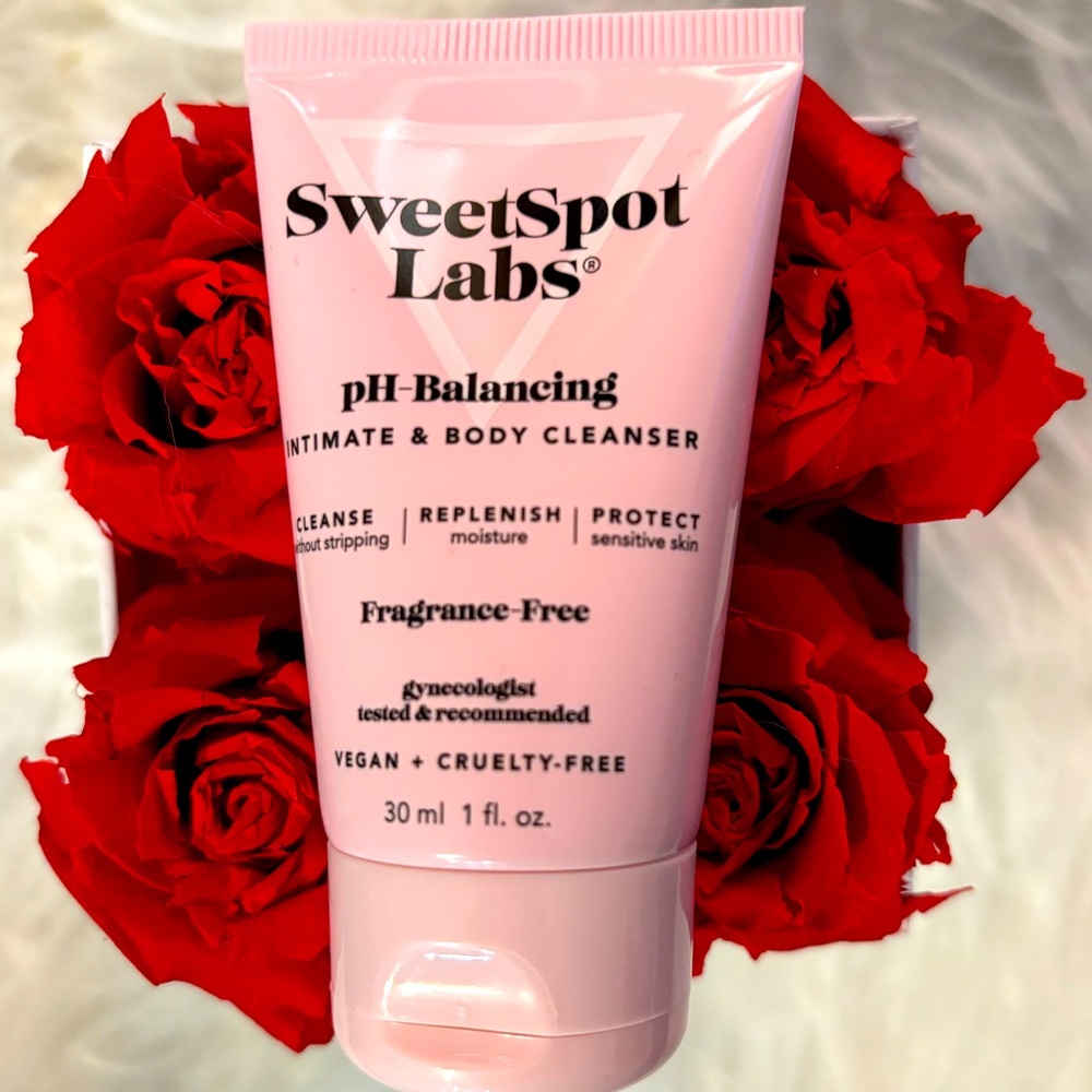SweetSpot Labs ph Balancing intimate body cleanser